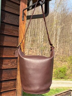 COACH Duffle Sac #9085 Mahogany Brown Leather Hungary Vintage 90s XL Bucket Bag